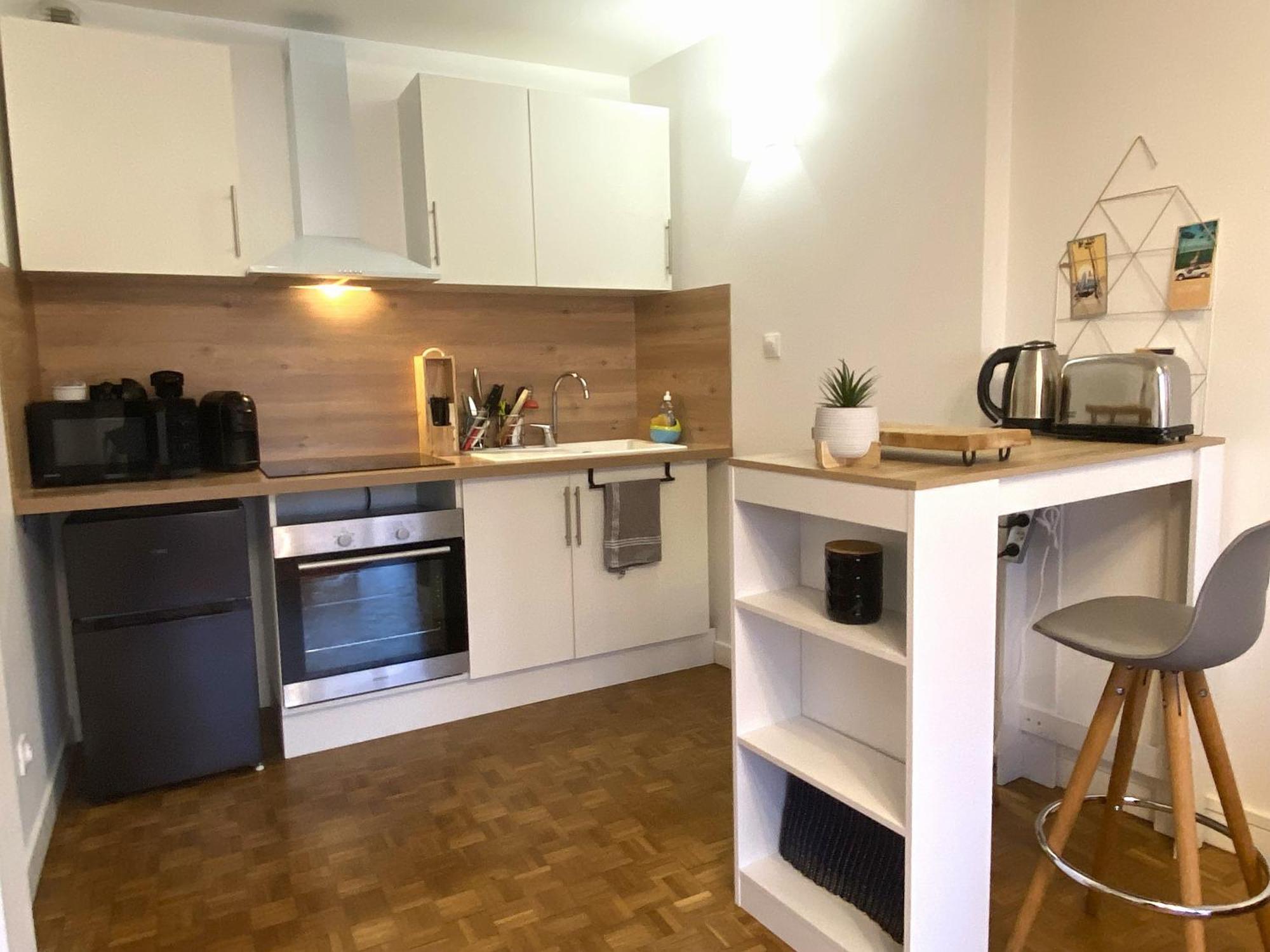 Parking, Spacieux, Calme, - Coconhome * Talence